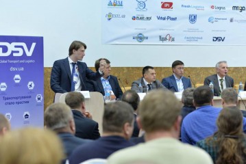 Питання запровадження ринку землі слід винести на референдум, аби зняти напругу в суспільстві