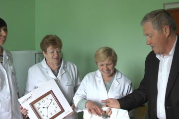 Помічники Сергія Лабазюка привітали медичних сестер з професійним святом