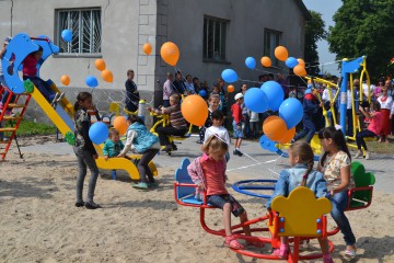 Вихідними у Волочиському та Хмельницькому районах народний депутат відкрив спортивні містечка