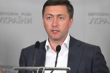 Про політичний сезон від Сергія Лабазюка: урядова криза, реформи і кнопкодавство