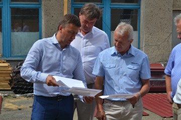 Сергій Лабазюк проінспектував ремонти у школах Волочиська