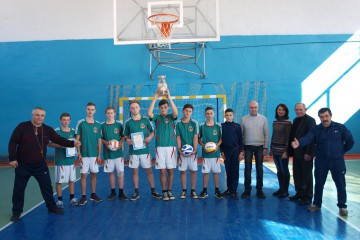 Подарунки волейболістам Наркевицької ОТГ