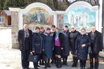 Мешканці округу Хмельницького району напередодні Великодніх свят відвідали святі місця 