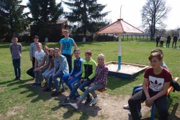 Подарунок для наймолодших мешканців села Яхнівці Волочиського району