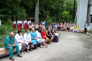 Свято продовжується. Вітання приймали медики Наркевицької ОТГ, Волочиського району