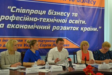 За ініціативи Сергія Лабазюка на Хмельниччині триває діалог між представниками бізнесу та професійно-технічної освіти
