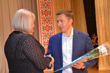 Як вітали освітян Волочиського району