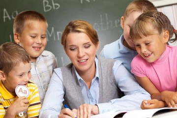 ​Народні депутати пропонують підвищити престижність праці педагогічних працівників шляхом збільшення базової зарплати освітян