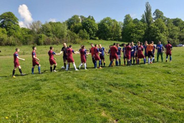 Помічники народного депутата Сергія Лабазюка вручили спортивний інвентар футбольній команді 