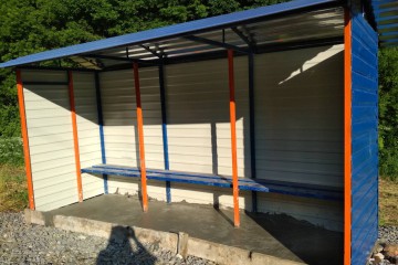 Тепер і дощ, і вітер – не завада: у двох селах Волочиського району з’явились нові зупинки