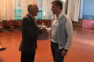 Нові робочі місця, дитячі садки та розмитнення авто: що турбує жителів Хмельницького району