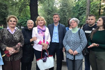 Під відкритим небом спілкувалися про те, що найбільше непокоїть