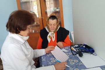 Мобільні групи лікарів працюють у Хмельницькому районі 