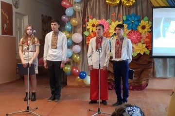 Пархомовецькій школі - 50 років 