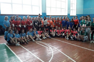 До свята – змагання