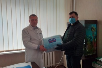 Разом – переможемо пандемію:  фонд «Ми поруч» забезпечив масками мешканців Волочиського та Хмельницького районів