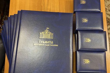 За ініціативи Сергія Лабазюка десять медиків Хмельниччини отримали грамоти Верховної Ради