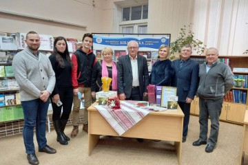 Помічник Сергія Лабазюка привітав подільського письменника Василя Горбатюка з 65-річчям 