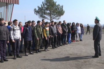 За підтримки народного депутата, хмельницьких школярів знайомили з прикордонною справою