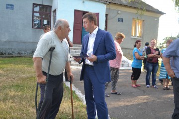 «У нас дві проблеми дороги та вода» - жителі Глядок, Волочиський район