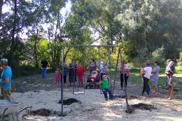 Мар’янівка з новим дитячим майданчиком