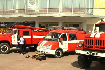 Волочиські та Хмельницькі рятівники відзначили професійне свято
