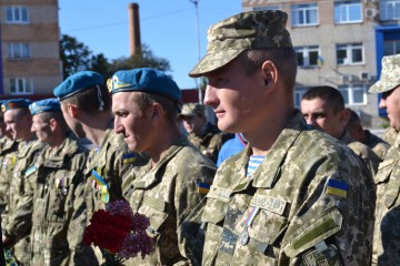 Народний депутат Сергій Лабазюк та його помічники привітали Захисників України