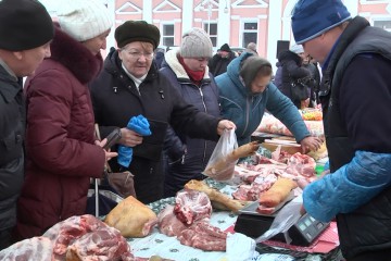 Ціни нижчі ринкових, пригощання від «Ми поруч», або як Волочиськ ярмаркував