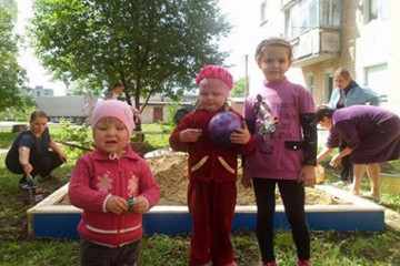 Благодійний фонд Сергія Лабазюка: діти мають гратися на безпечних  майданчиках