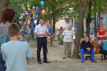 Громаду переконають лише конкретні справи