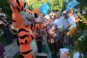 І знову дитяче свято на новому майданчику