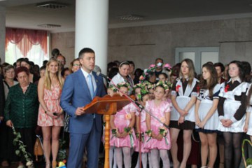 Сергій Лабазюк привітав випускників шкіл Волочиська