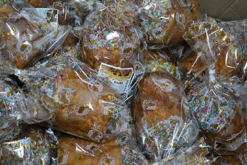 Великодня акція триває